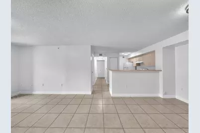 11165 SW 6th Street #101, Pembroke Pines, FL 33025 - Photo 2
