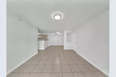 11165 SW 6th Street #101, Pembroke Pines, FL 33025 - Photo 4