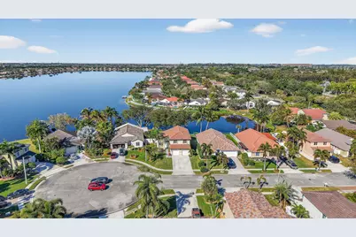 2450 NW 186th Avenue, Pembroke Pines, FL 33029 - Photo 54