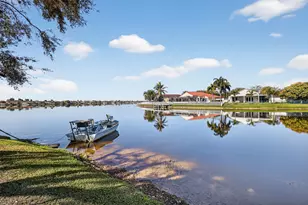 2450 NW 186th Ave, Pembroke Pines, FL 33029 - Photo 48