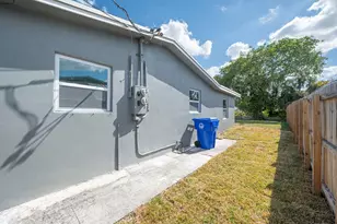 6884 SW 15th St, Pompano Beach, FL 33068 - Photo 18