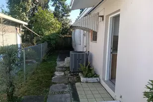 1480 NE 157th St, Miami, FL 33162 - Photo 2