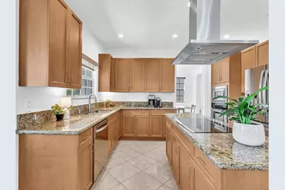 6806 Lakeside Circle, Davie, FL 33314 - Photo 12