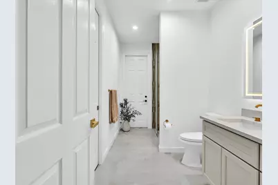 6806 Lakeside Circle, Davie, FL 33314 - Photo 32