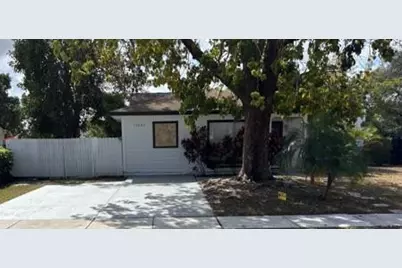 10682 Fascination Lane, Royal Palm Beach, FL 33411 - Photo 2