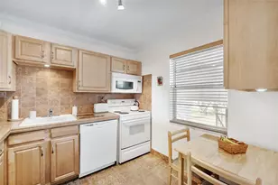 7787 Golf Cir Dr, Margate, FL 33063 - Photo 6