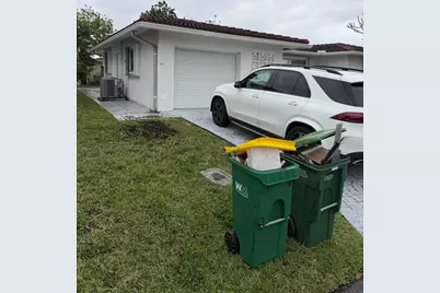 4958 NW 48th Avenue, Tamarac, FL 33319 - Photo 2
