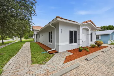 911 NE 12th Avenue, Pompano Beach, FL 33060 - Photo 8