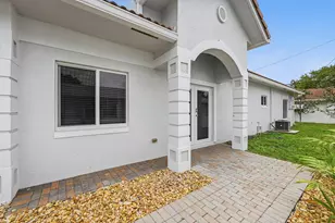 911 NE 12th Ave, Pompano Beach, FL 33060 - Photo 46