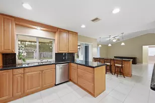 392 NW 113th Terrace, Coral Springs, FL 33071 - Photo 16