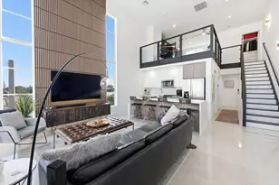 410 NE 36th St, Oakland Park, FL 33334 - Photo 1