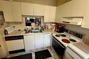 789 NW 47th St, Deerfield Beach, FL 33064 - Photo 6