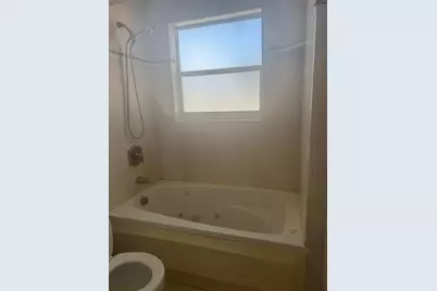 1911 NE 8th Court #121, Fort Lauderdale, FL 33304 - Photo 2