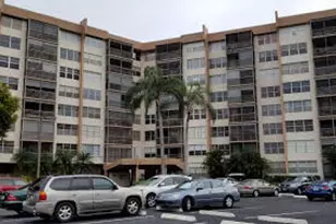 1400 St Charles Pl, Pembroke Pines, FL 33026 - Photo 2
