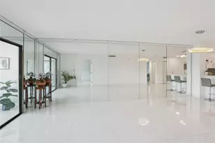 2205 S Cypress Bend Dr, Pompano Beach, FL 33069 - Photo 4