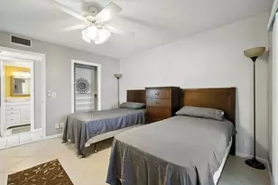 61 Somerset C, West Palm Beach, FL 33417 - Photo 4