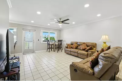 61 Somerset C, West Palm Beach, FL 33417 - Photo 10