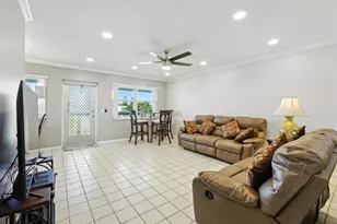 61 Somerset C, West Palm Beach, FL 33417 - Photo 10