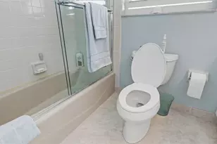 625 Oaks Dr, Pompano Beach, FL 33069 - Photo 12