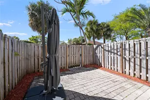 340 City View Dr, Fort Lauderdale, FL 33311 - Photo 32