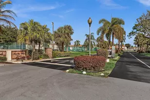 305 Knotty Pine Cir, Greenacres, FL 33463 - Photo 30