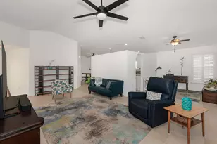 18921 NW 10th St, Pembroke Pines, FL 33029 - Photo 6