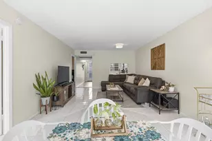 9410 Poinciana Pl, Davie, FL 33324 - Photo 12