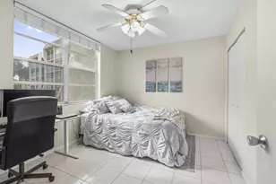 9410 Poinciana Pl, Davie, FL 33324 - Photo 16