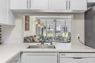 9410 Poinciana Pl, Davie, FL 33324 - Photo 8