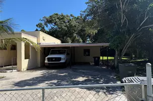 326 N 14th St, Fort Pierce, FL 34950 - Photo 2