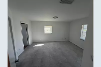 4002 Avenue Q, Fort Pierce, FL 34947 - Photo 10