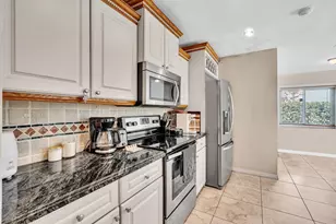 9080 NW 50th Ct, Coral Springs, FL 33067 - Photo 6