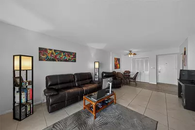 4400 Hillcrest Drive #704, Hollywood, FL 33021 - Photo 10