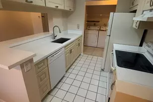 9833 Westview Dr, Coral Springs, FL 33076 - Photo 2