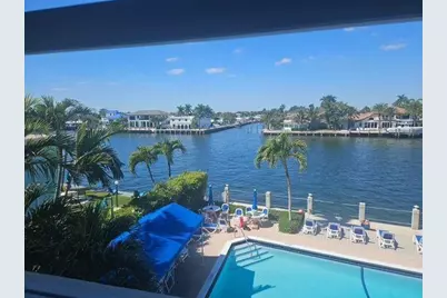 615 N Riverside Drive #301, Pompano Beach, FL 33062 - Photo 2