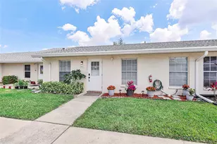 393 Bennington Ln, Lake Worth Beach, FL 33467 - Photo 6