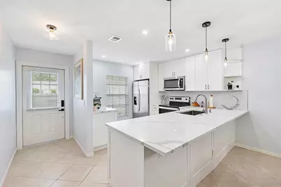 393 Bennington Lane #393, Lake Worth, FL 33467 - Photo 4