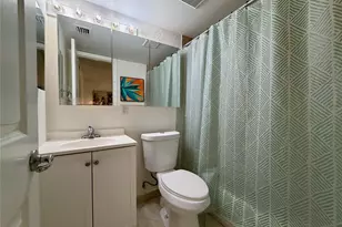 2660 NE 8th Ave, Wilton Manors, FL 33334 - Photo 12