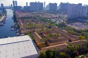 2841 NE 185th St, Miami, FL 33180 - Photo 22