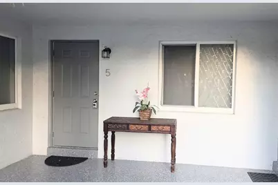 618 SW 14th Terrace #5, Fort Lauderdale, FL 33312 - Photo 2