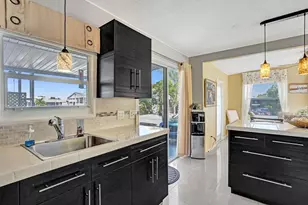 2301 SW 86th Terrace, Davie, FL 33324 - Photo 18