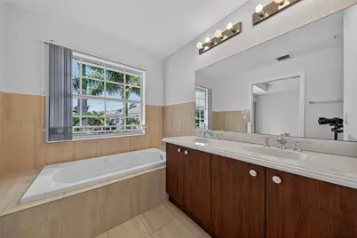 2725 NE 8th Avenue #109, Wilton Manors, FL 33334 - Photo 12