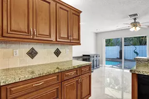 11064 Bismarck Pl, Hollywood, FL 33026 - Photo 18