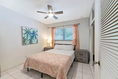 1574 NE 38th Street, Oakland Park, FL 33334 - Photo 12