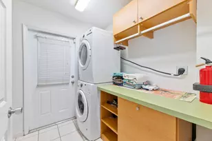 1574 NE 38th St, Oakland Park, FL 33334 - Photo 28