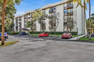 2701 Riverside Dr, Coral Springs, FL 33065 - Photo 2