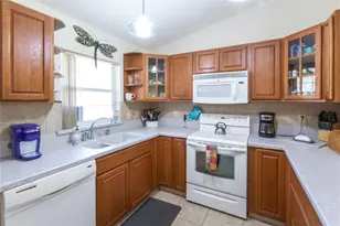 2321 NE 4th St, Okeechobee, FL 34972 - Photo 8