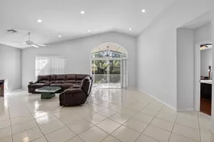 9820 Lemonwood Dr, Boynton Beach, FL 33437 - Photo 10