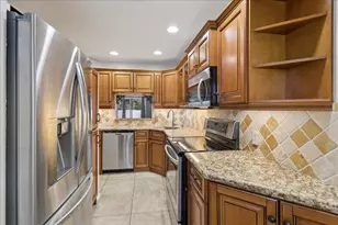 9500 SW 1st Pl, Coral Springs, FL 33071 - Photo 2