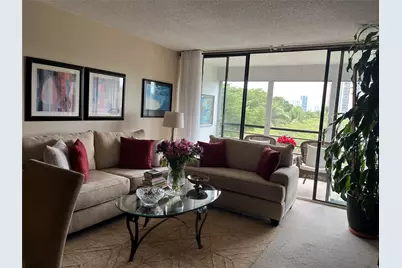 20500 W Country Club Drive #416, Aventura, FL 33180 - Photo 2